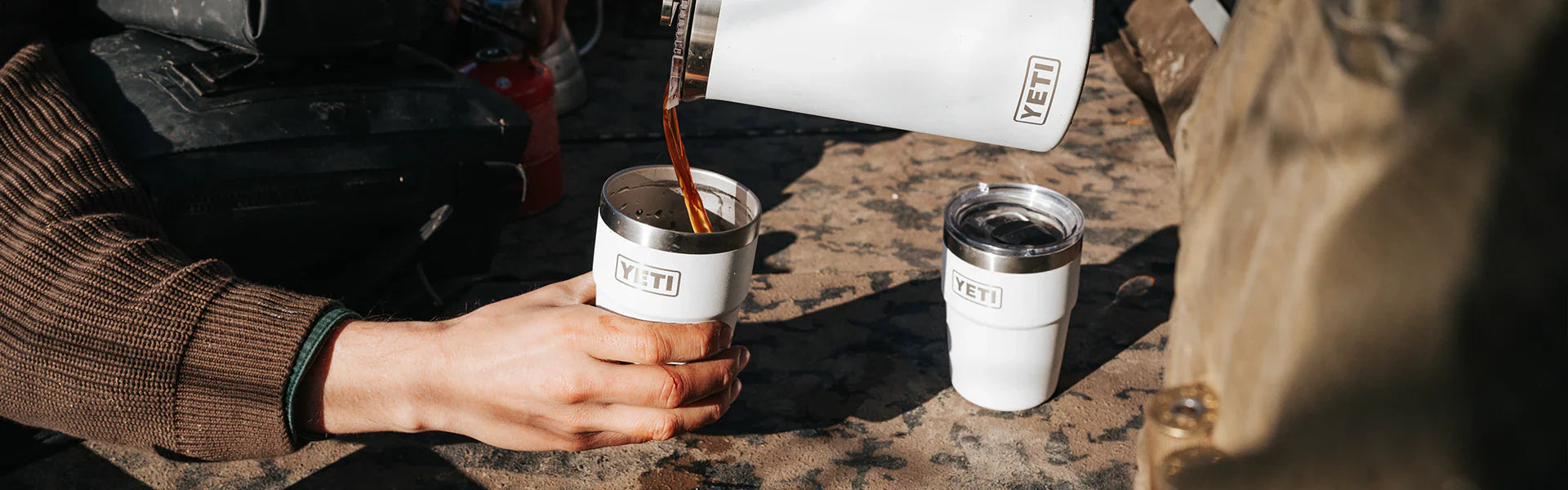 Cups & Drink Holders